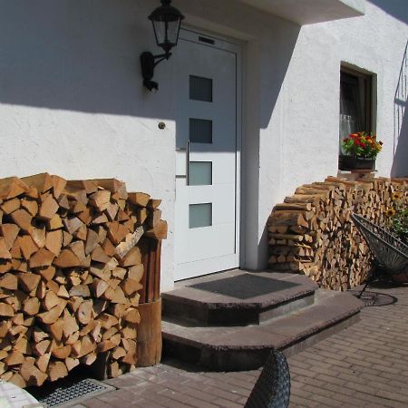Cozy Airport Guesthouse: Twin Room with Shared Bath Trunkelsberg Exterior photo