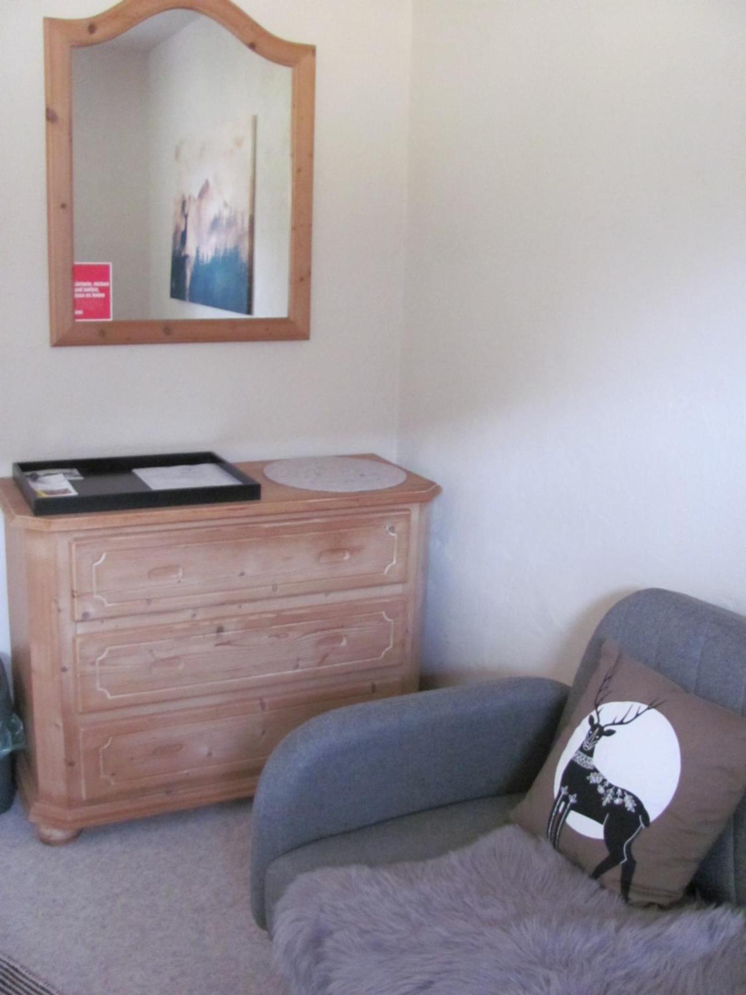 Cozy Airport Guesthouse: Twin Room with Shared Bath Trunkelsberg Exterior photo